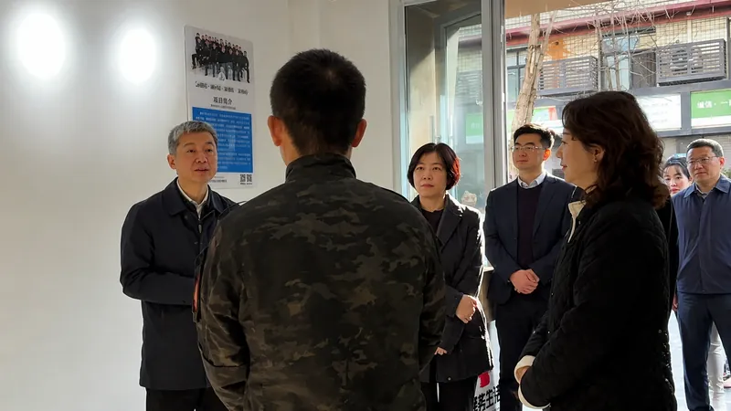 成都市领导调研指导